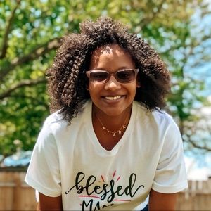 Meet your Posher, Tiara